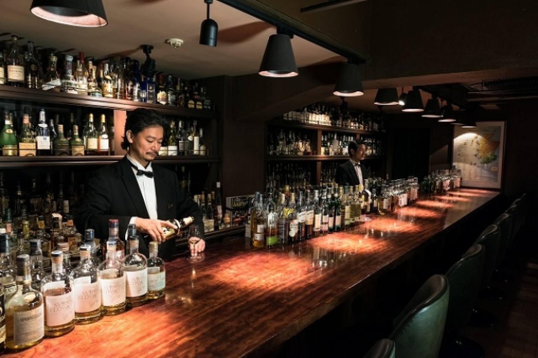 バーランキングNo.1の常連、
名古屋発、企画提案型のバー。
＜前編＞
