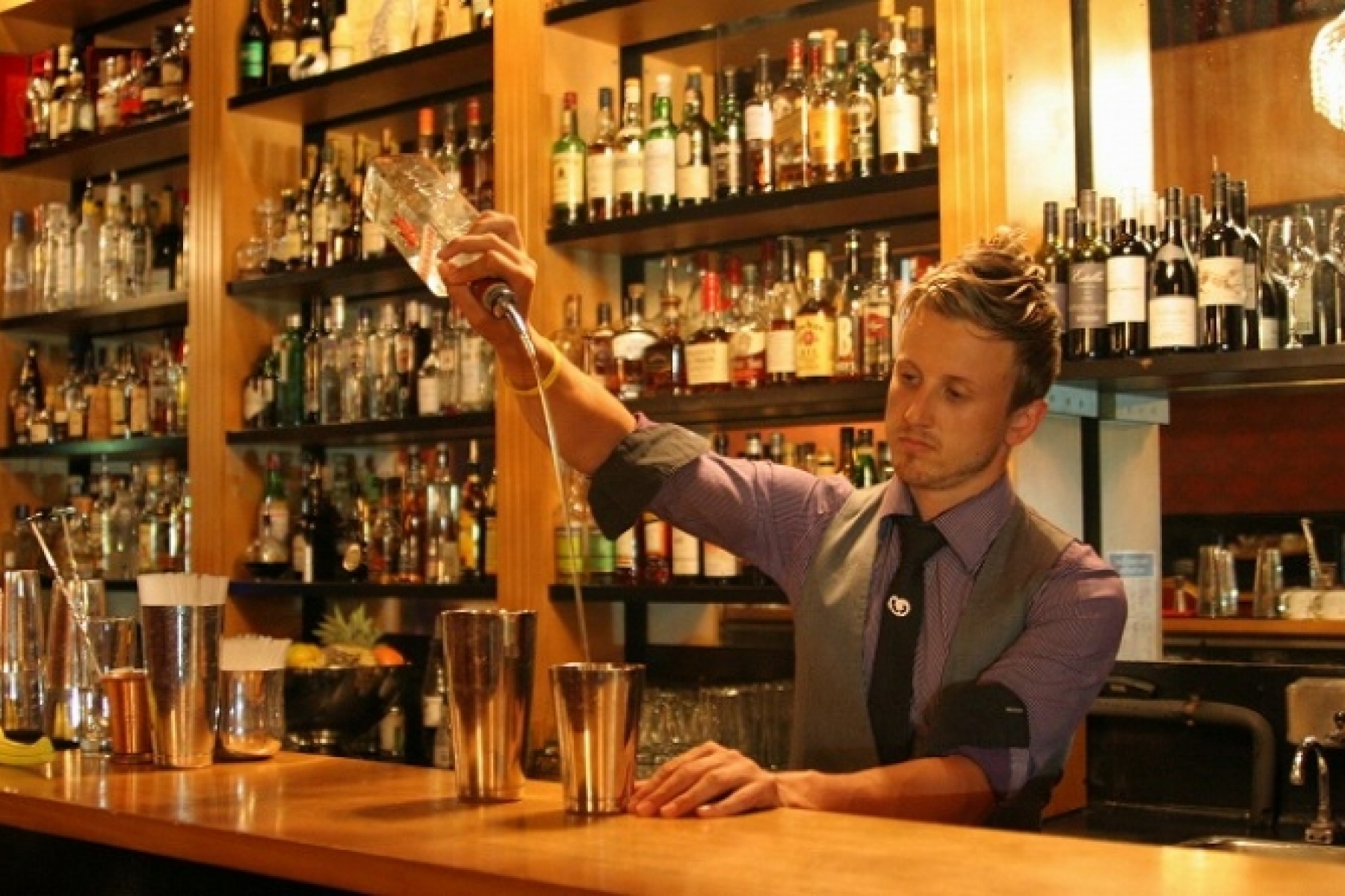 西暦1806年をリスペクトする
メルボルンの人気バーマン。
＜前編＞