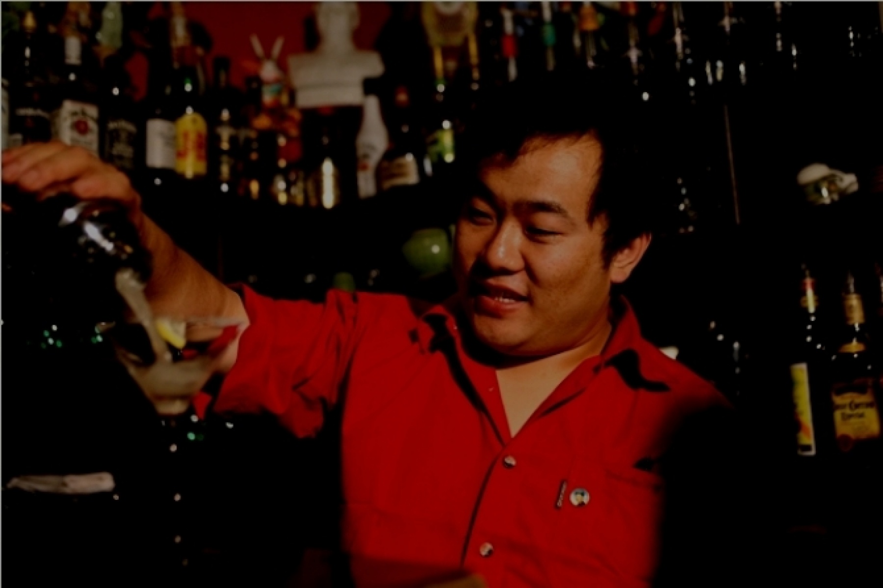 ここは共産党幹部の邸宅！？
いかにも北京！な胡同のバーへ。
＜前編＞