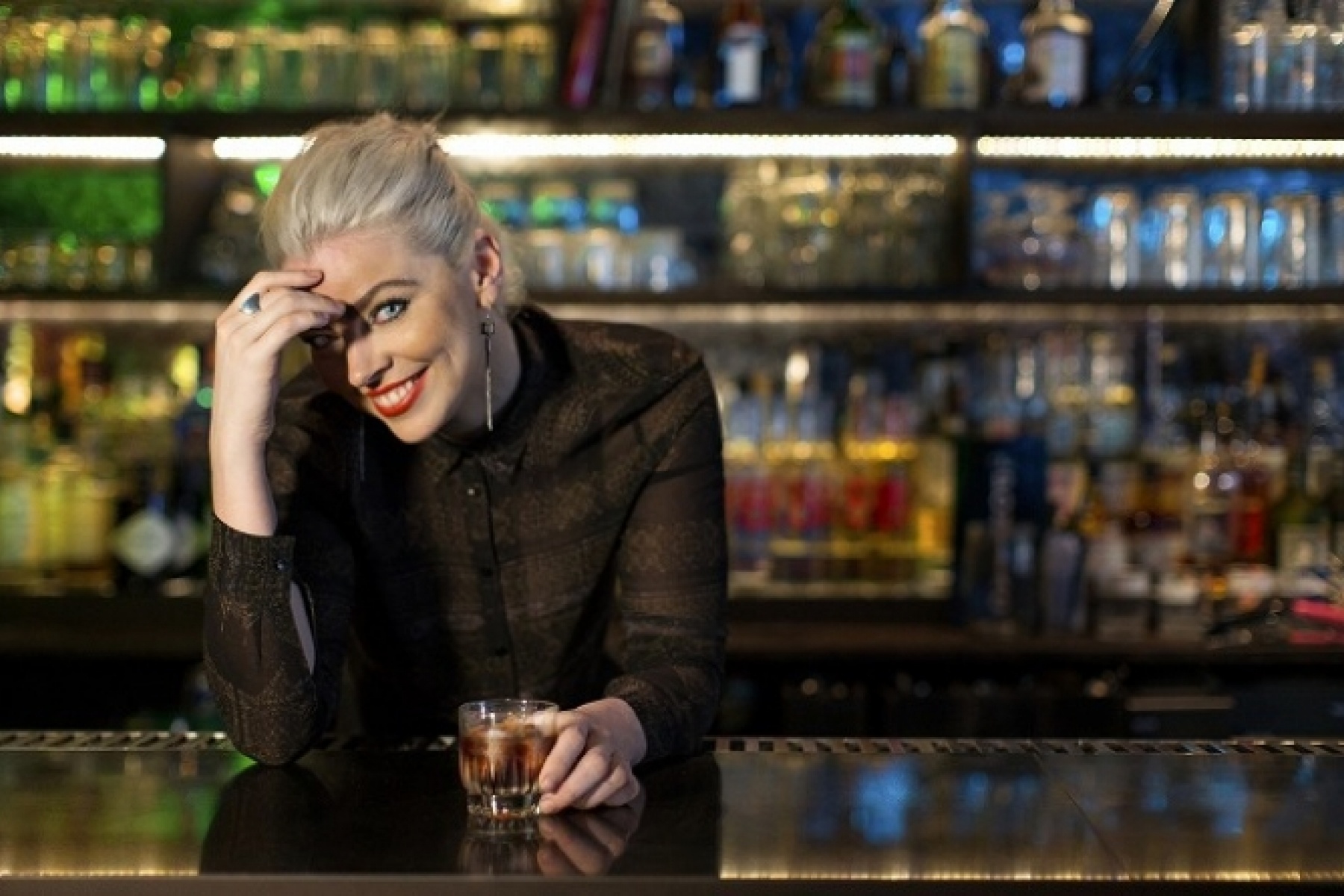 香港発、カリスマ美女が率いる
ワイルド&セクシーな異色バー！
＜前編＞
