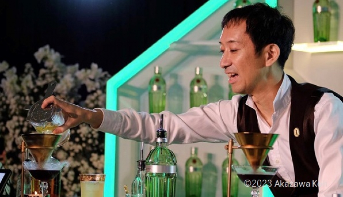 ダブル ワールドDOUBLE WORLD