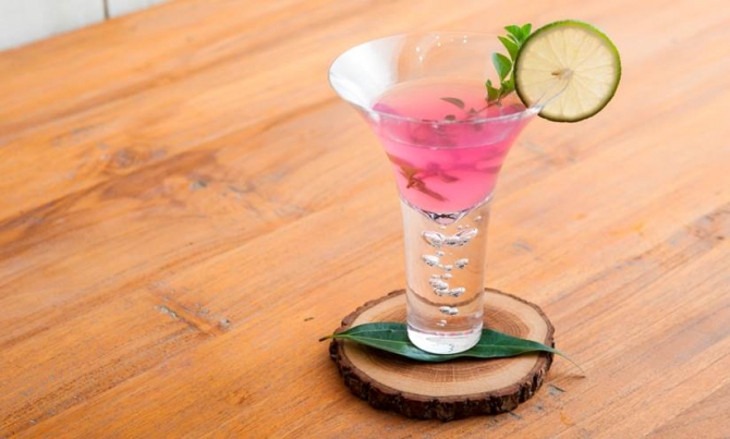 ビー・ビー(ボタニカル ビューティ)B・B (Botanical Beauty) ~恋するBOTANIST~